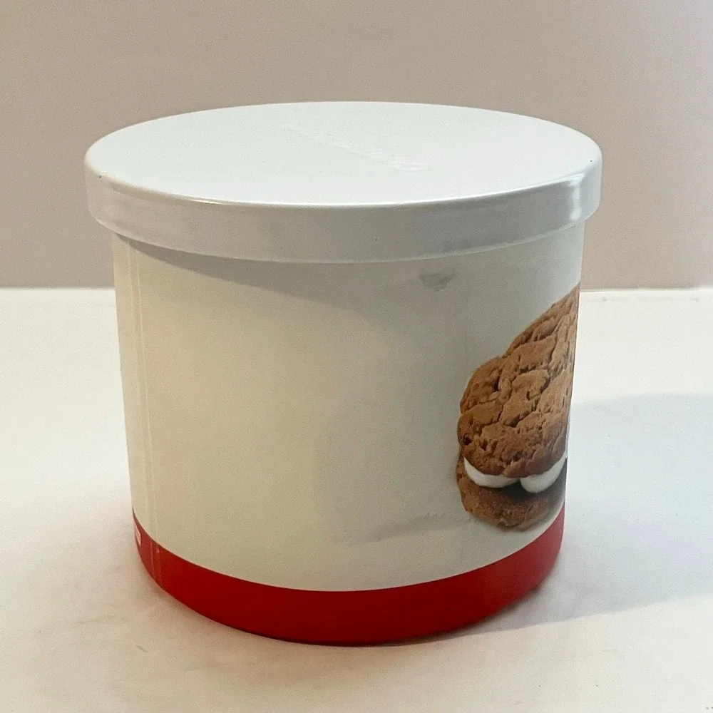 Goose Creek 3-Wick Candle 14.5 oz Soy Wax Blend Little Debbie Oatmeal Creme‎ Pie